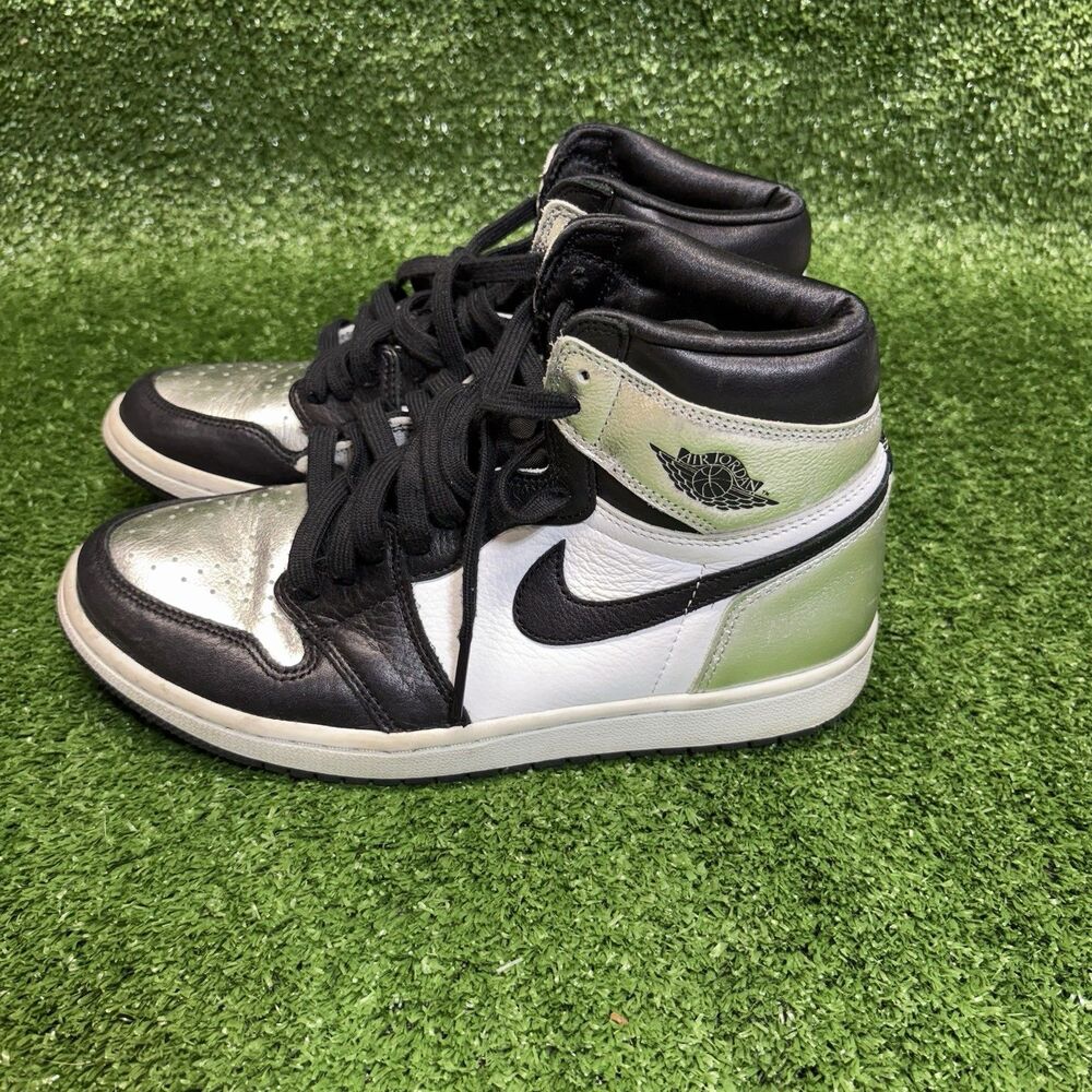 Nike Air Jordan 1 Retro High Women’s Size 8 Silver Toe Sneakers  CD0461-001